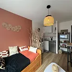 Le Petit Pillon - Studio Avec Parking